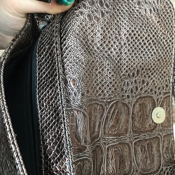 Guess medium sized bag, NEW - Picture 8 of 10